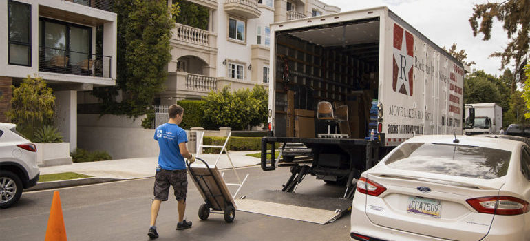 mover loading a truck