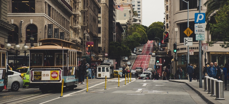 busy street as you will come across crowded places when finding a place to live in Austin