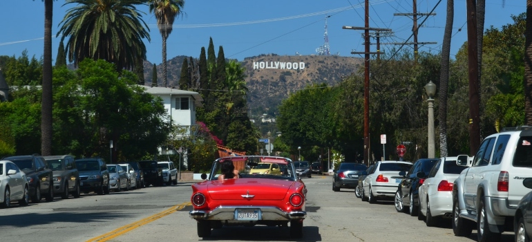 Hollywood 